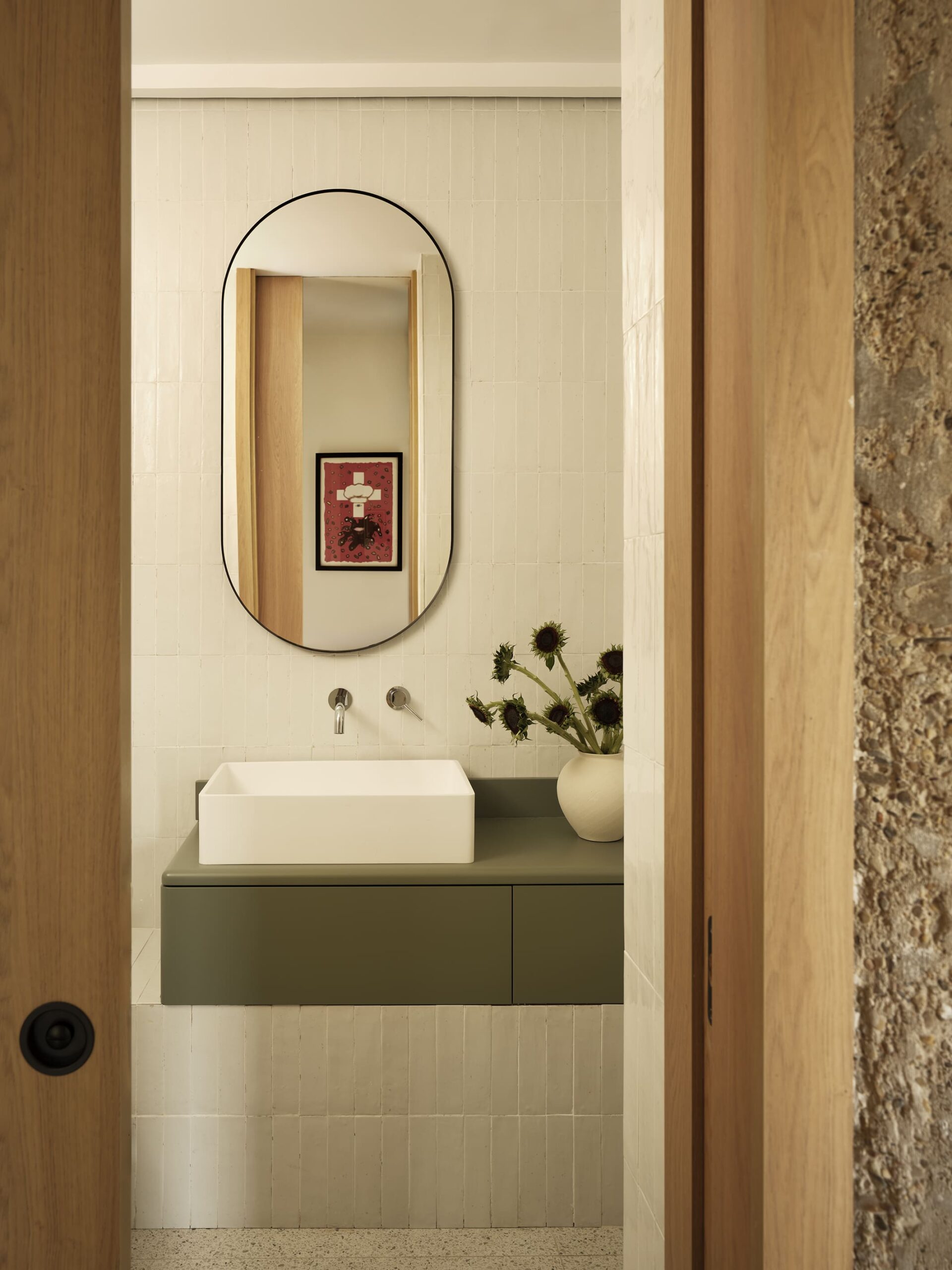 Contemporary bathroom inspired by mid-century modern design